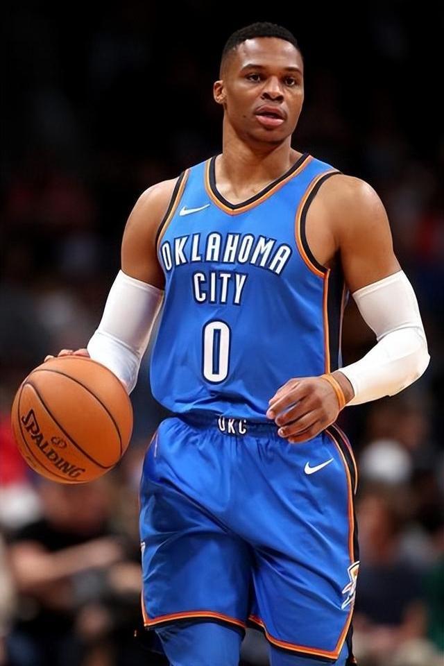 活塞46分狂胜鹈鹕：墨菲49秒伤退锡安30分 麦科勒姆15中1