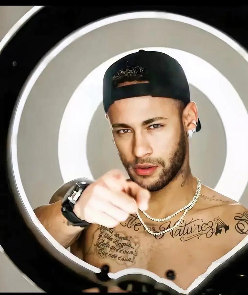 德天空：拜仁目前对格里马尔多没兴趣，夏窗不太可能引进他