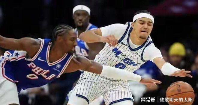 塔克突破妙传 孙铭徽压哨三分命中